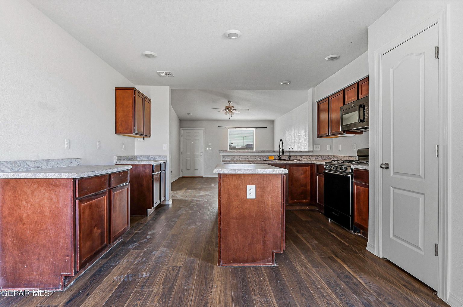 14576 Faxon Yucca Ave in Horizon City, TX, photo 5